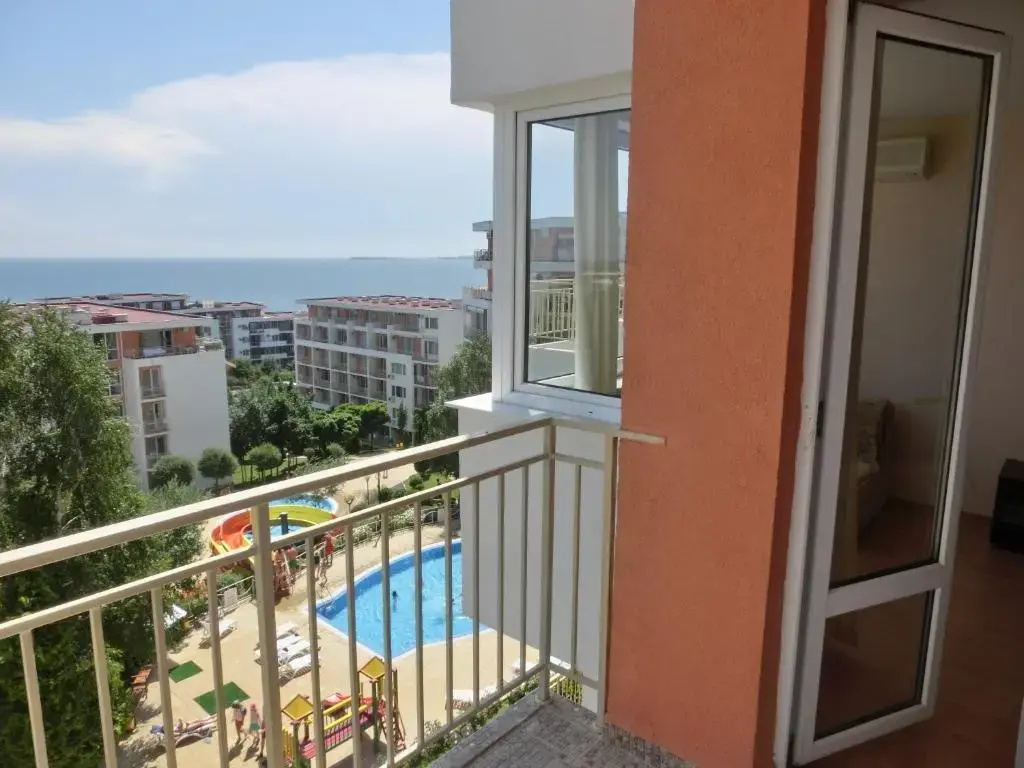 Balcony & Terrace