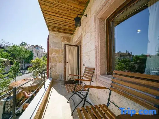 Номер Standard с балконом в Aysel Inn House