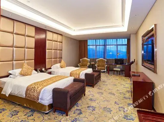 Deluxe Double Suite full double bed