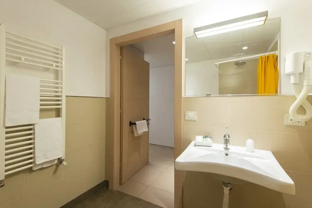 Economy Double room (full double bed)
