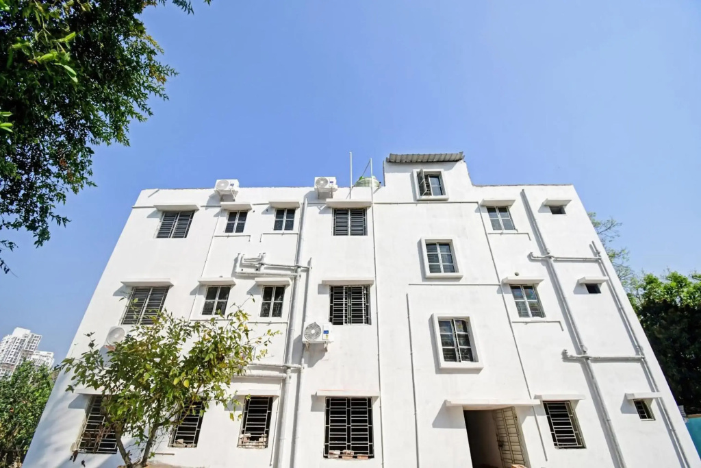OYO 87280 Hotel Grand Eden