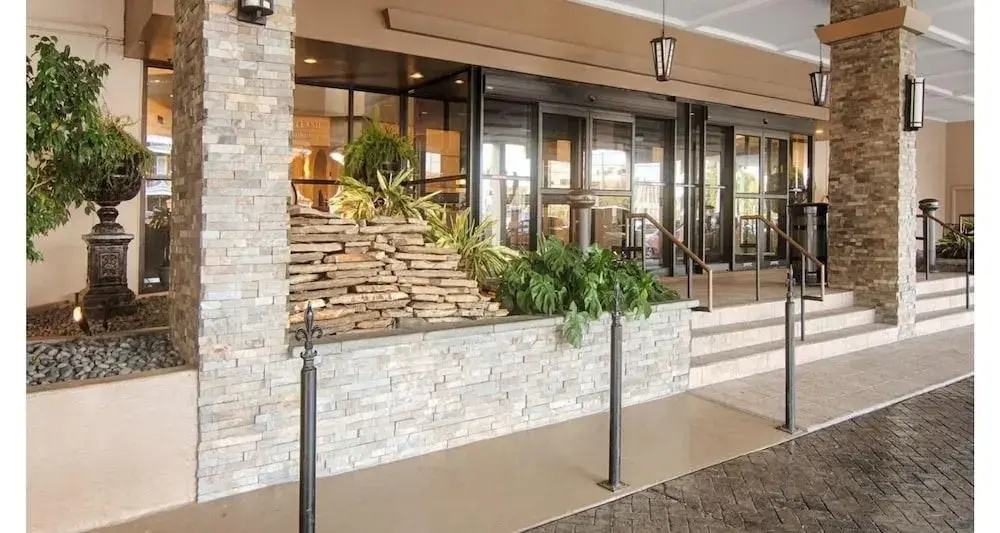 Comfort Inn & Suites At Copeland Tower