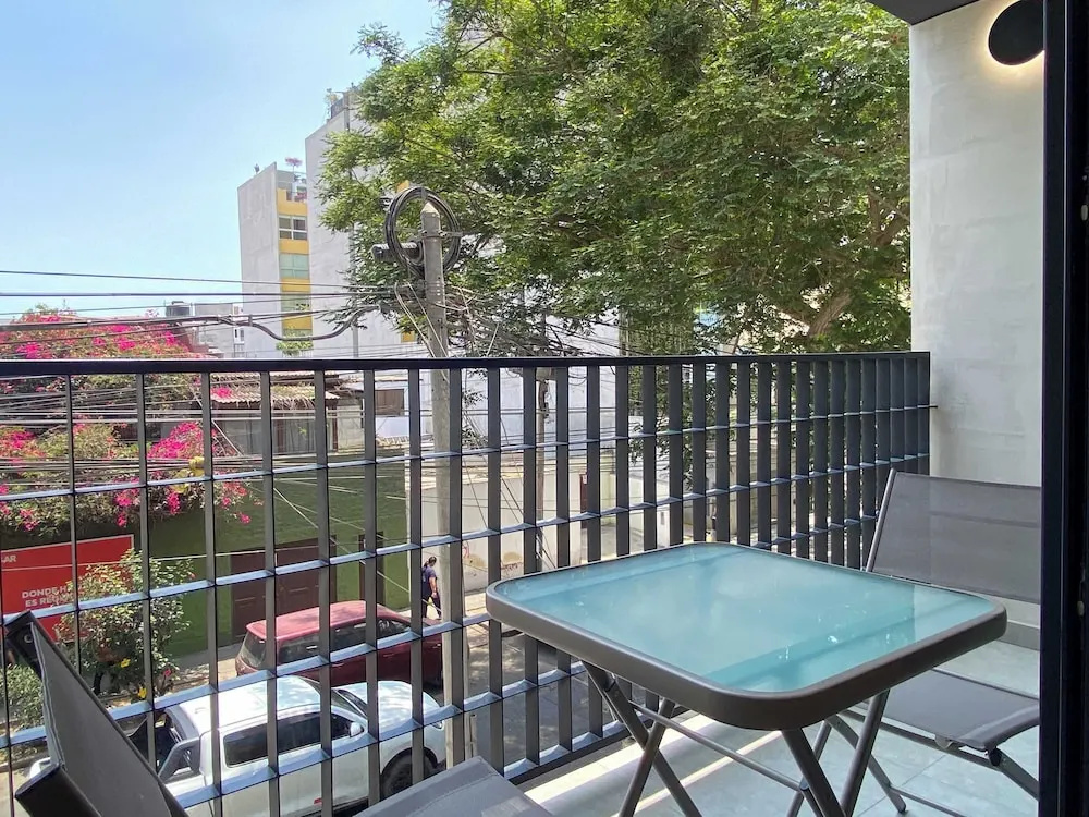 w Enchanting Loft w Balcony in Barranco
