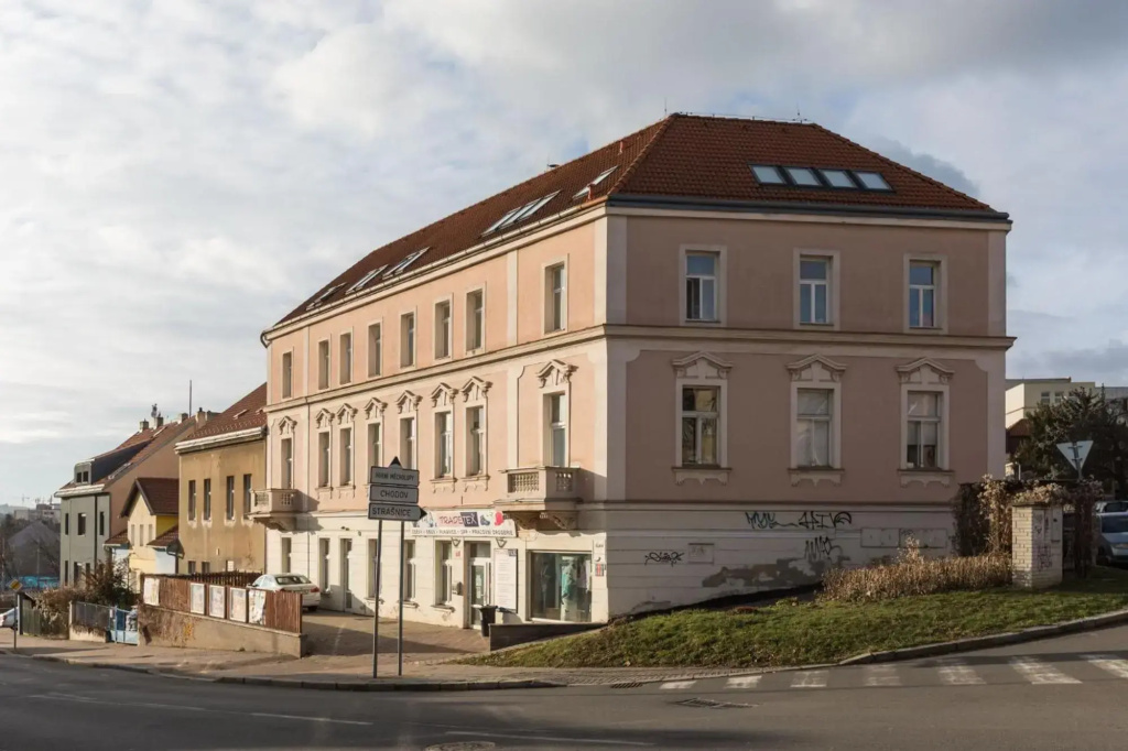 Sunshine Apartment near the City center