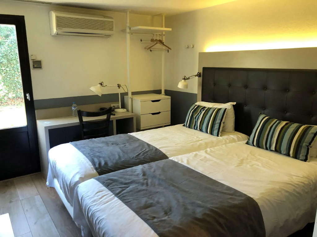 Standard Double room (twin beds)