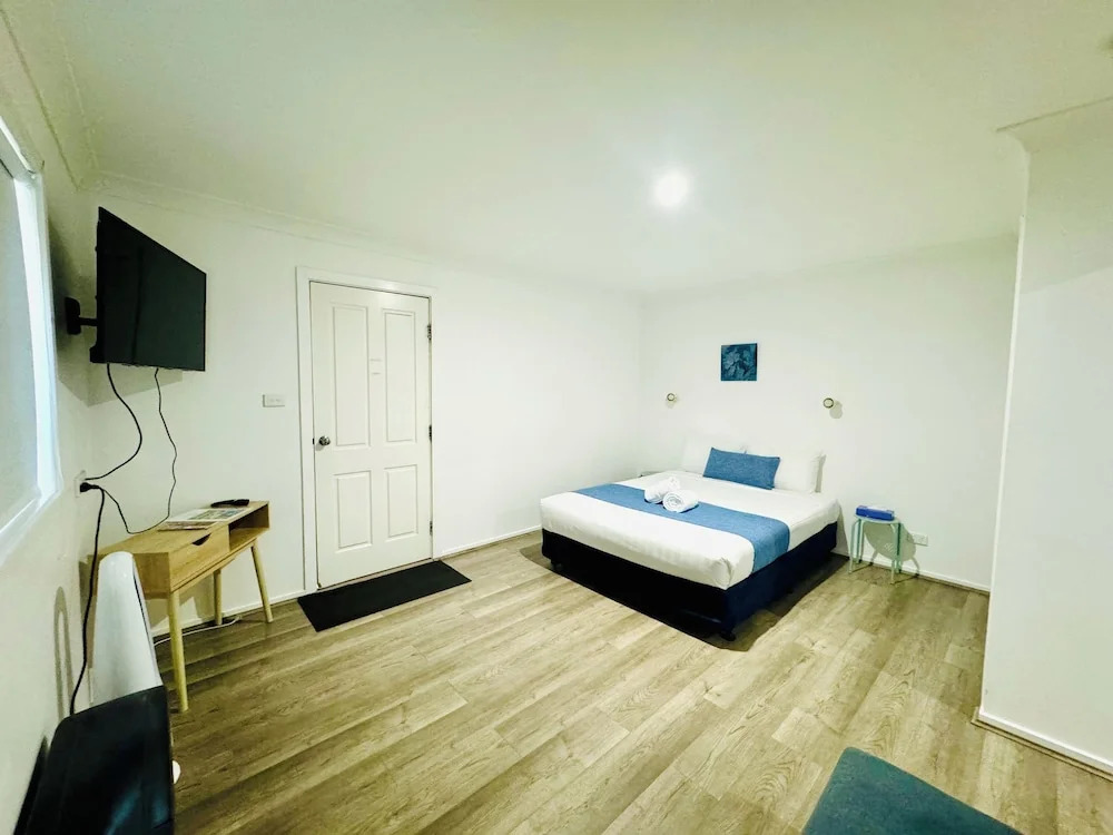 Junee Motor Inn by null