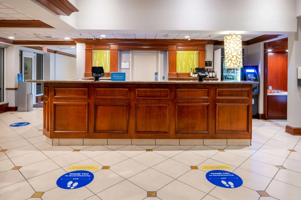 Lobby & Reception