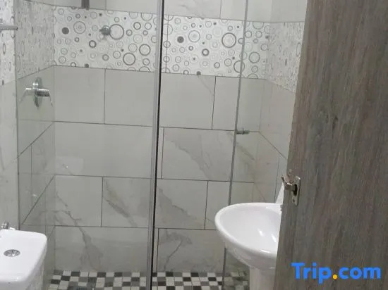 Crompton Guesthouse 786