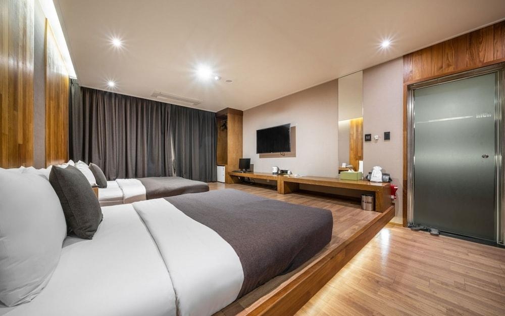 Ilsan Rich — 4