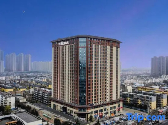 Baiyi Hotel (Luoyang Luoyi Ancient City Qiming South Road Subway Station Store)