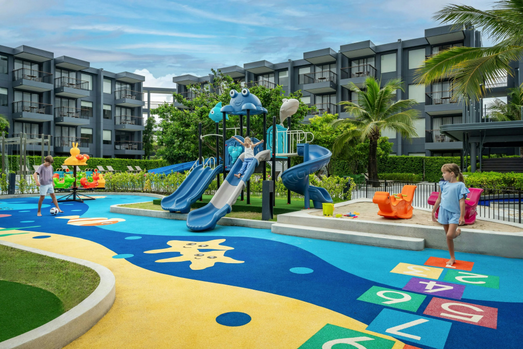 Отель Courtyard By Marriott Phuket Chalong Bay Resort в Чалонге