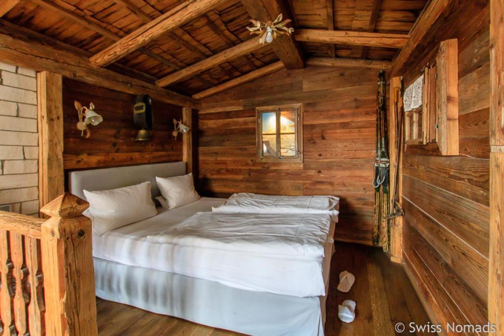 Hip Hotel by null