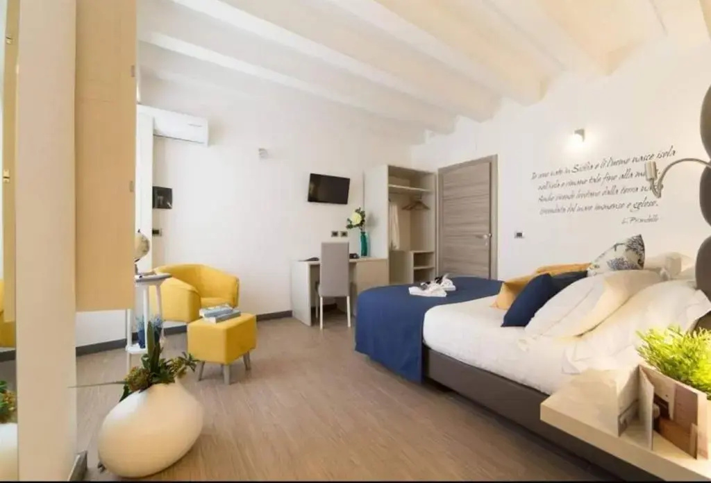 Superior Double room (full double bed)
