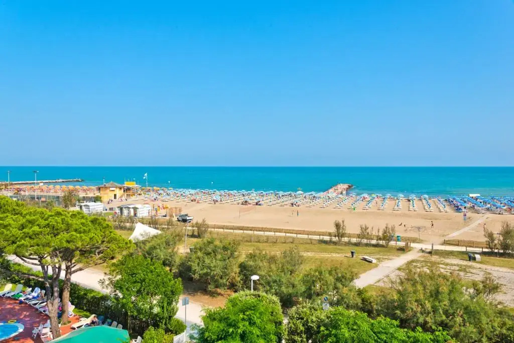 Beach & Waterfront