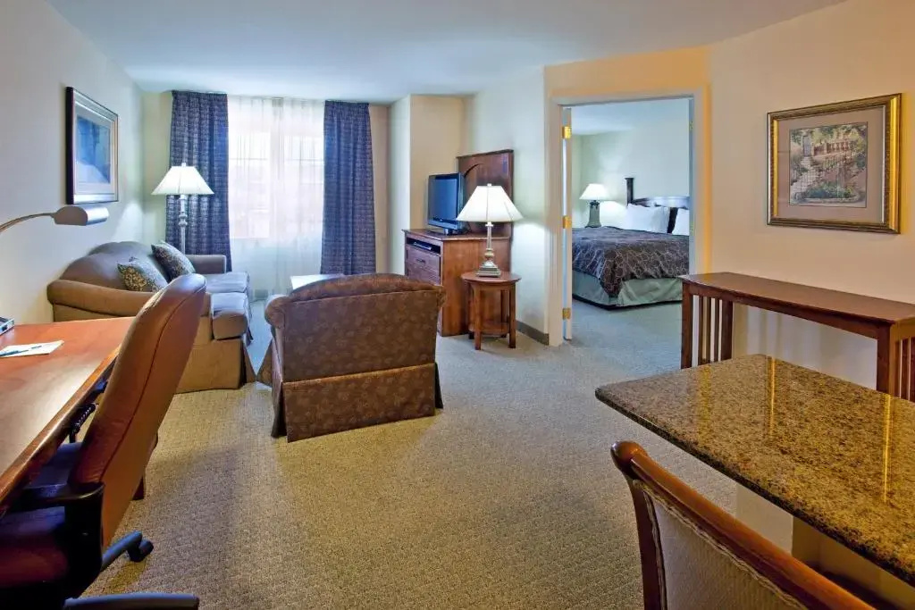 Staybridge Suites Albuquerque - Airport by IHG - Chambres