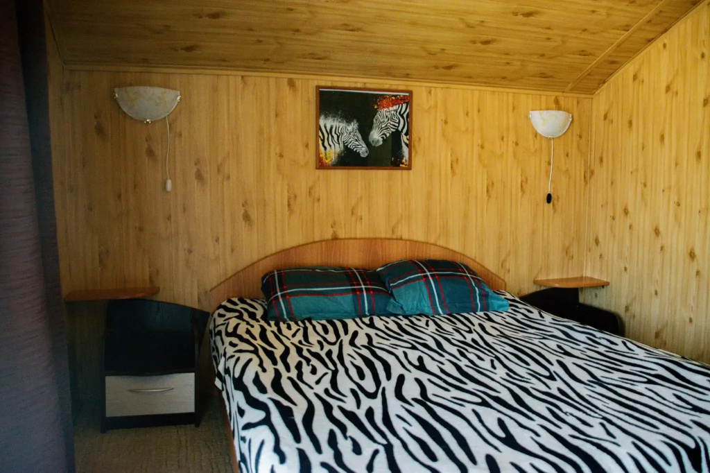 Superior Attic room