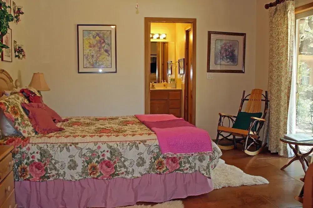 Standard Double room with balcony (full double bed)