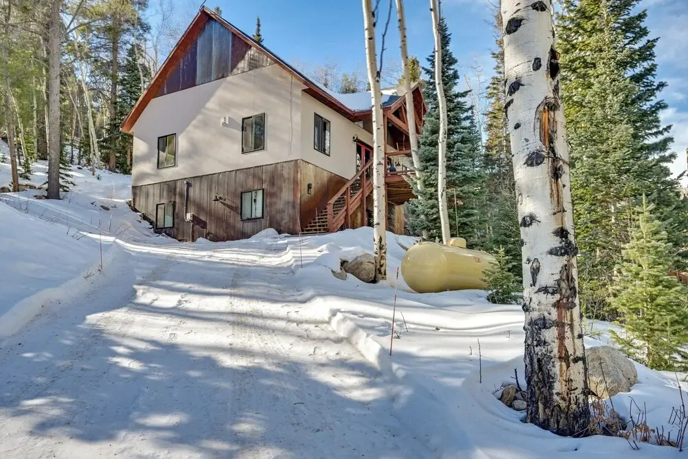 Private Hot Tub & Mountain Views: Duplex in Salida