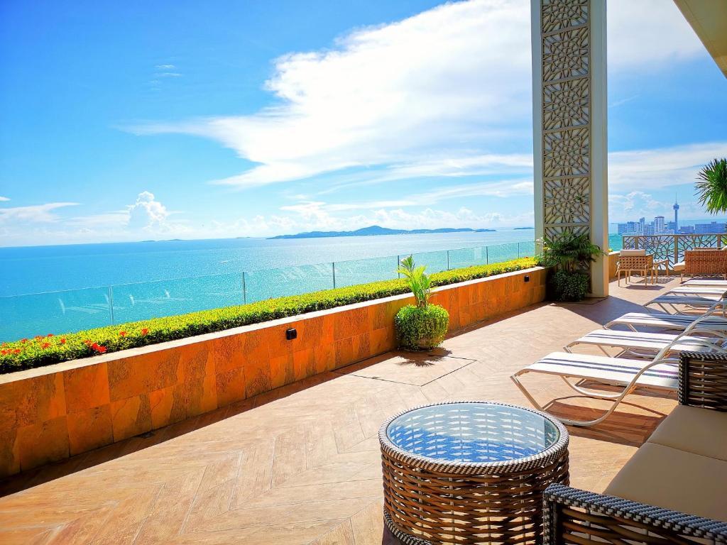 Апартаменты с видом на море в Riviera Jomtien Pattaya 532 Great Sky & Sea View