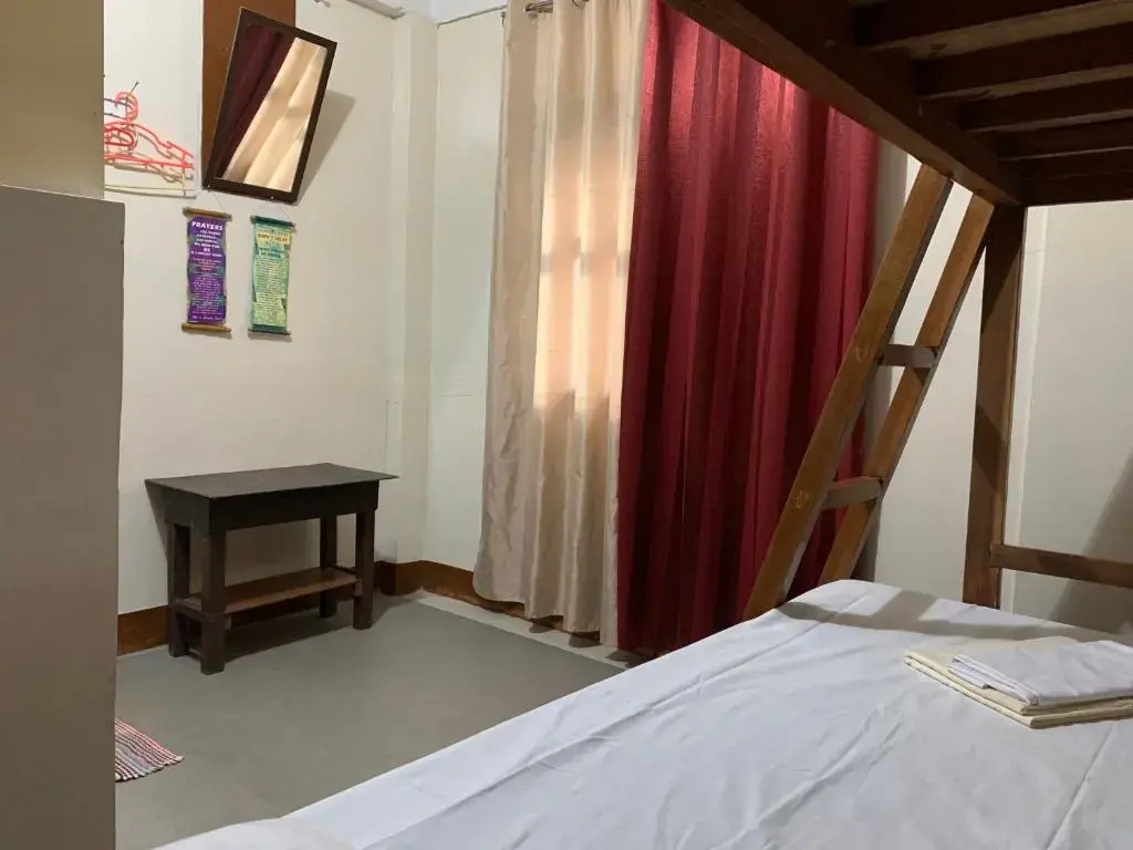 Economy room