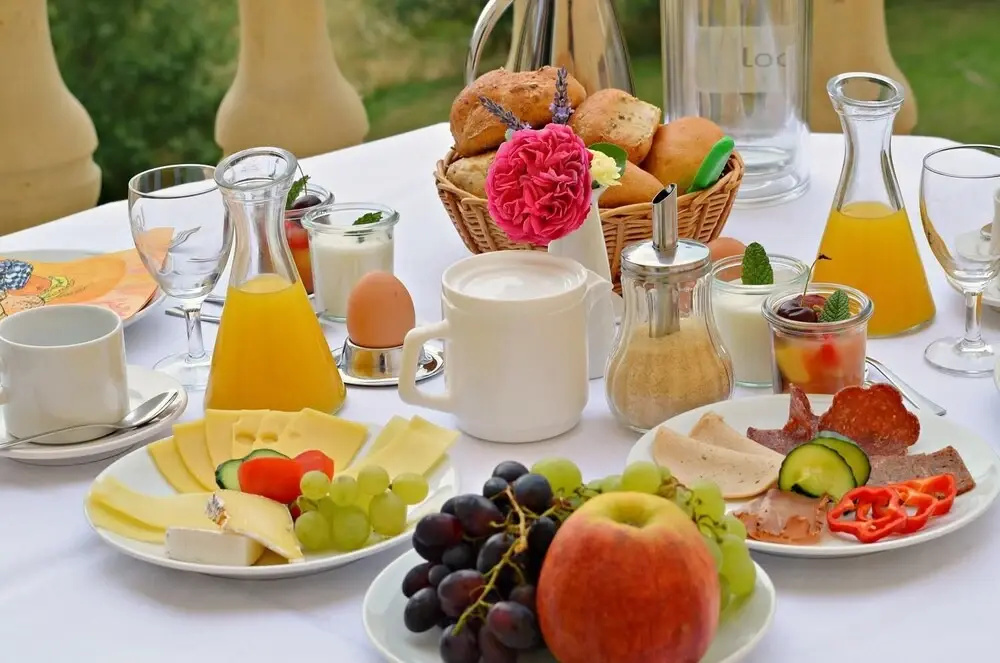 Food & Beverage