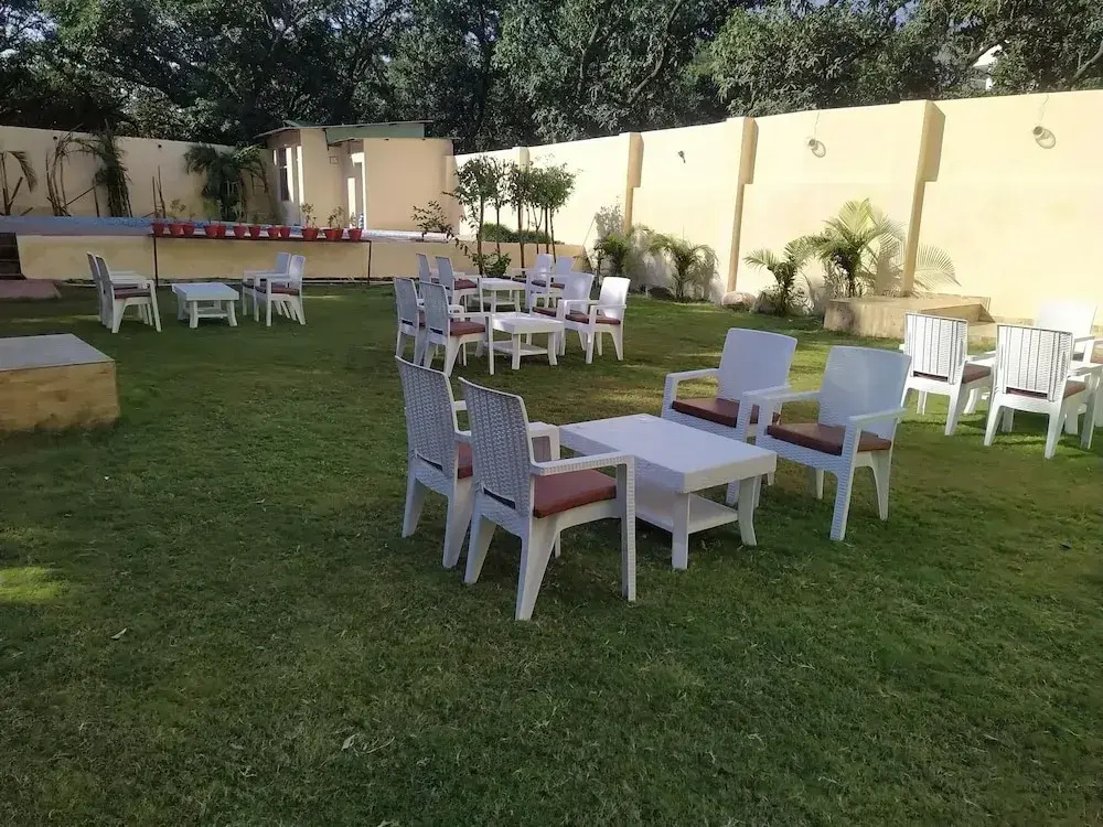 Hotel Holiday Highlights by Dvm India