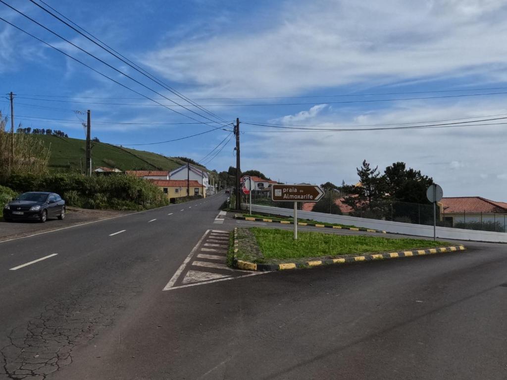 Отель Apartamentos Praia do Almoxarife в Praia do Almoxarife