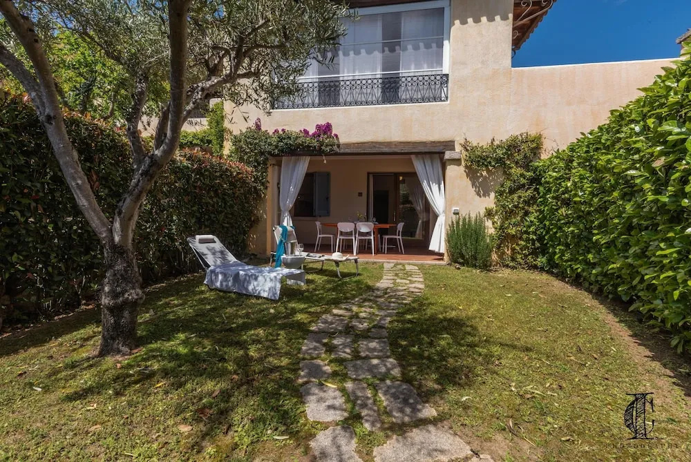 Il Borgo 20 D4 700m From The Beach