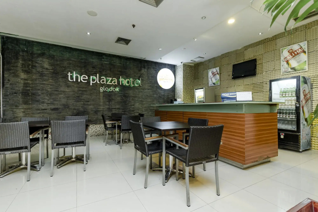 Food & Beverage