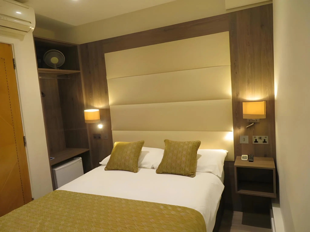 Отель Glendale Hyde Park Hotel в Лондоне