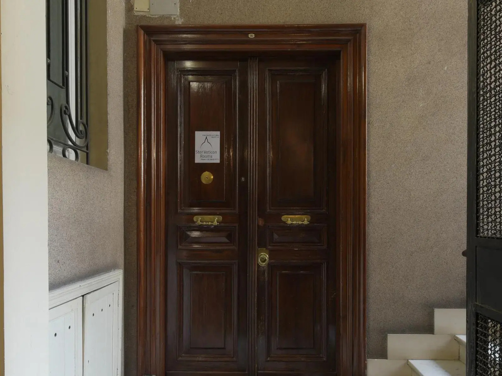Star Vatican Rooms