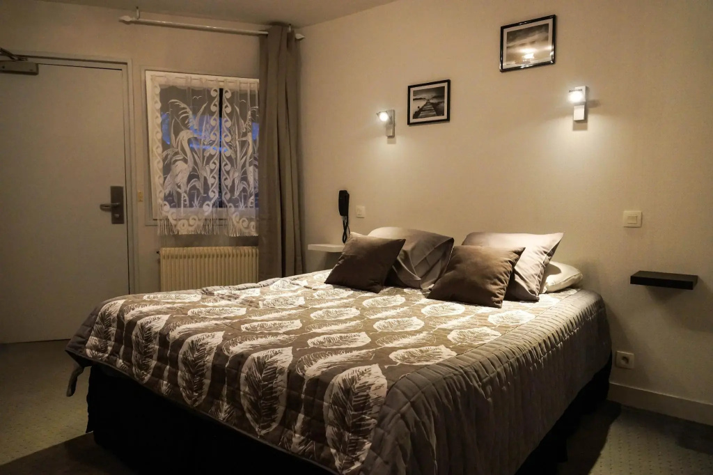Superior Double room (full double bed)