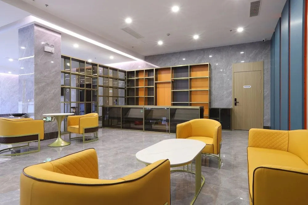 Lobby & Reception