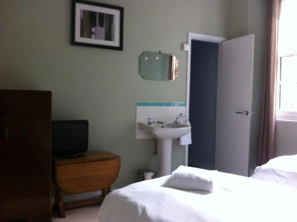 Economy room