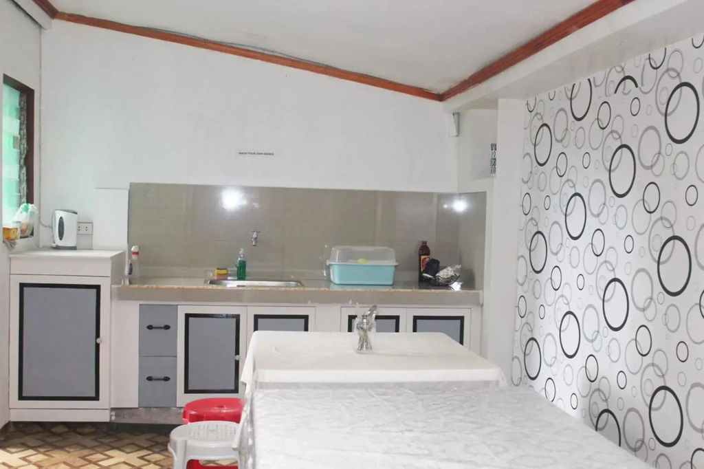 J's Backpackers Hostel