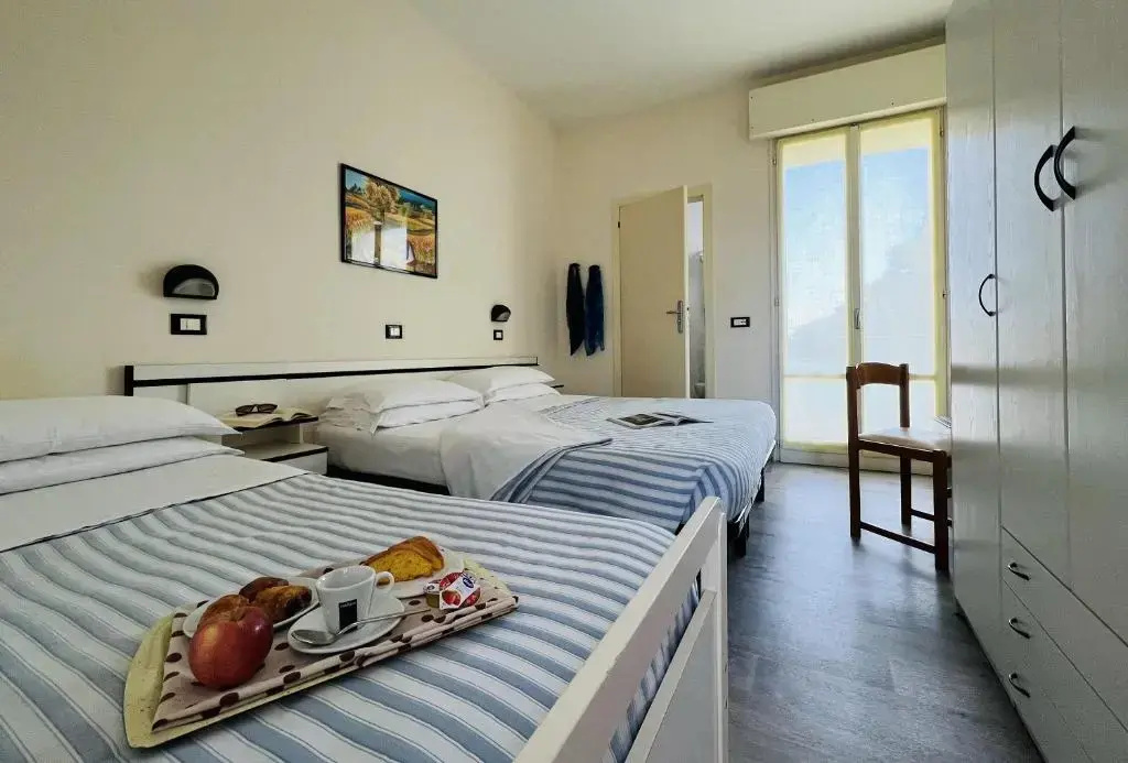 Standard Triple room with balcony