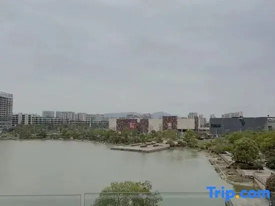 Beach & Waterfront
