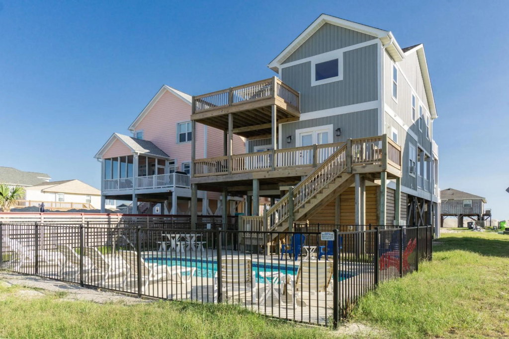 The Treasure Chest by Oak Island Accommodations