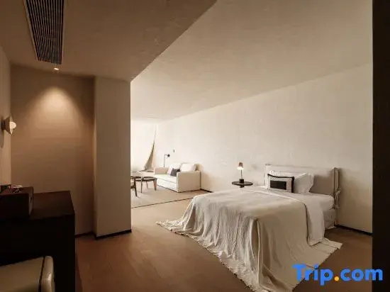 2 Bedrooms Double Family Suite with sea view (full double bed)