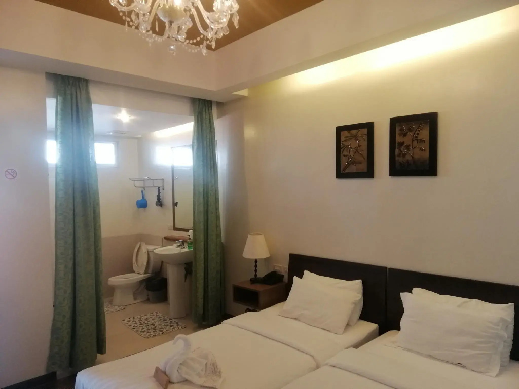 Deluxe Double room (twin beds)