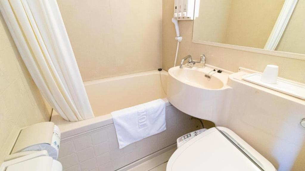 Toyoko Inn Hokkaido Sapporo Station Nishi Hokudai Mae 사진 2
