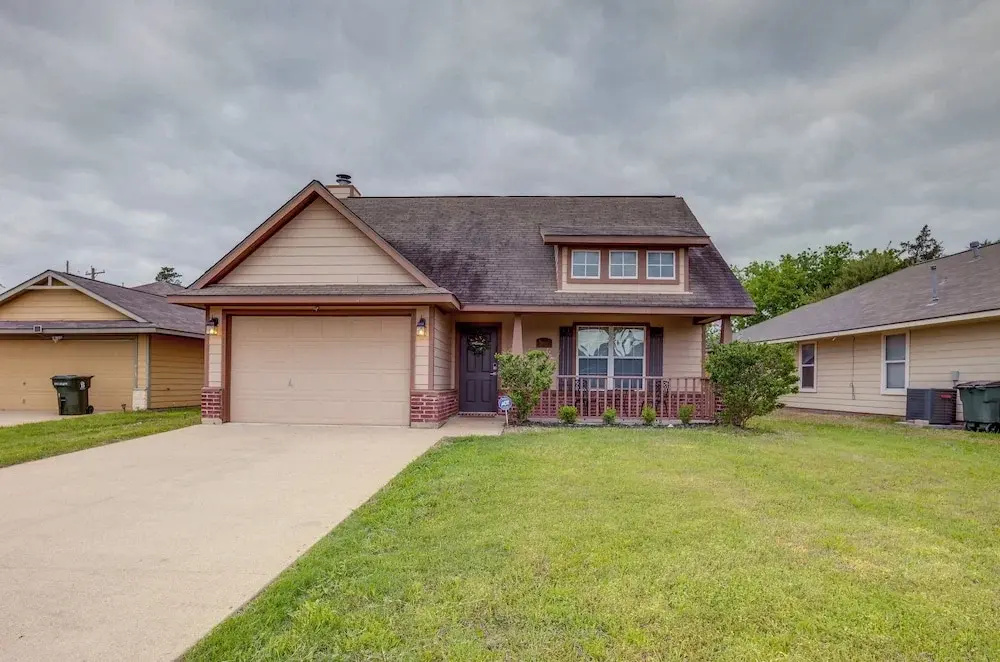 Pet-friendly Texas Retreat w/ Fenced-in Yard!