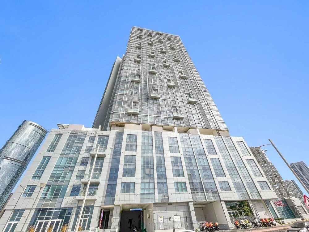 Silkhaus Chic 2BR in Horizon Tower Near Beach
