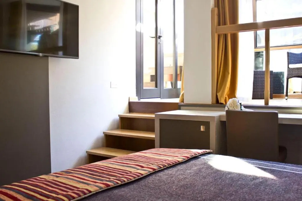 Deluxe Double room with balcony (full double bed)