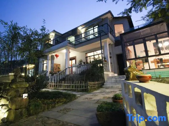 Youke Zhujia Lodge