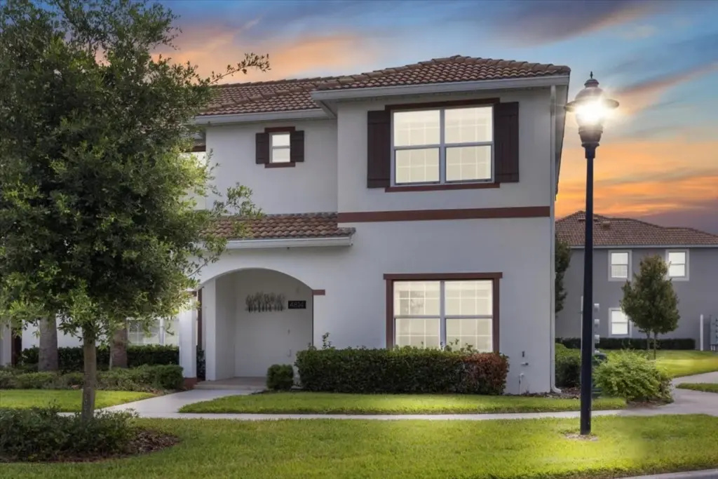 5 Bedrooms / 4 Bathrooms / Storey Lake (4814 RC), Kissimmee, US