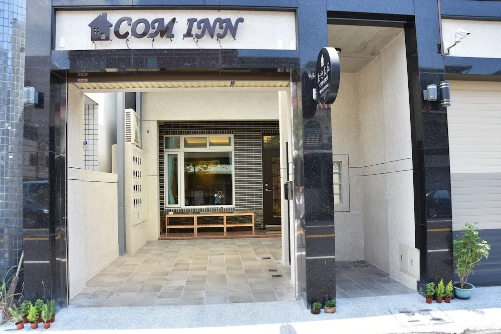 Com Inn