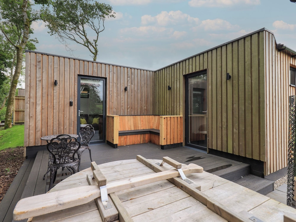 Yew Tree Cabin — 4