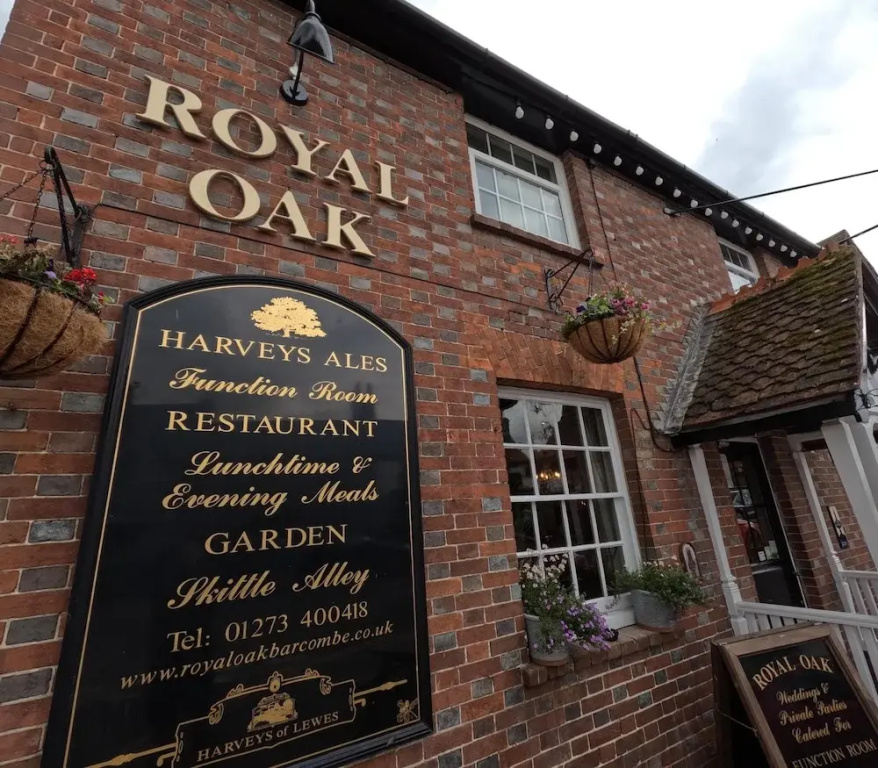 Royal Oak Retreat 2-bed - Sleeps 6 & Pet Friendly