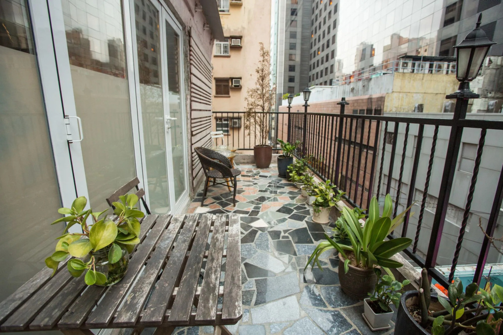 Balcony & Terrace